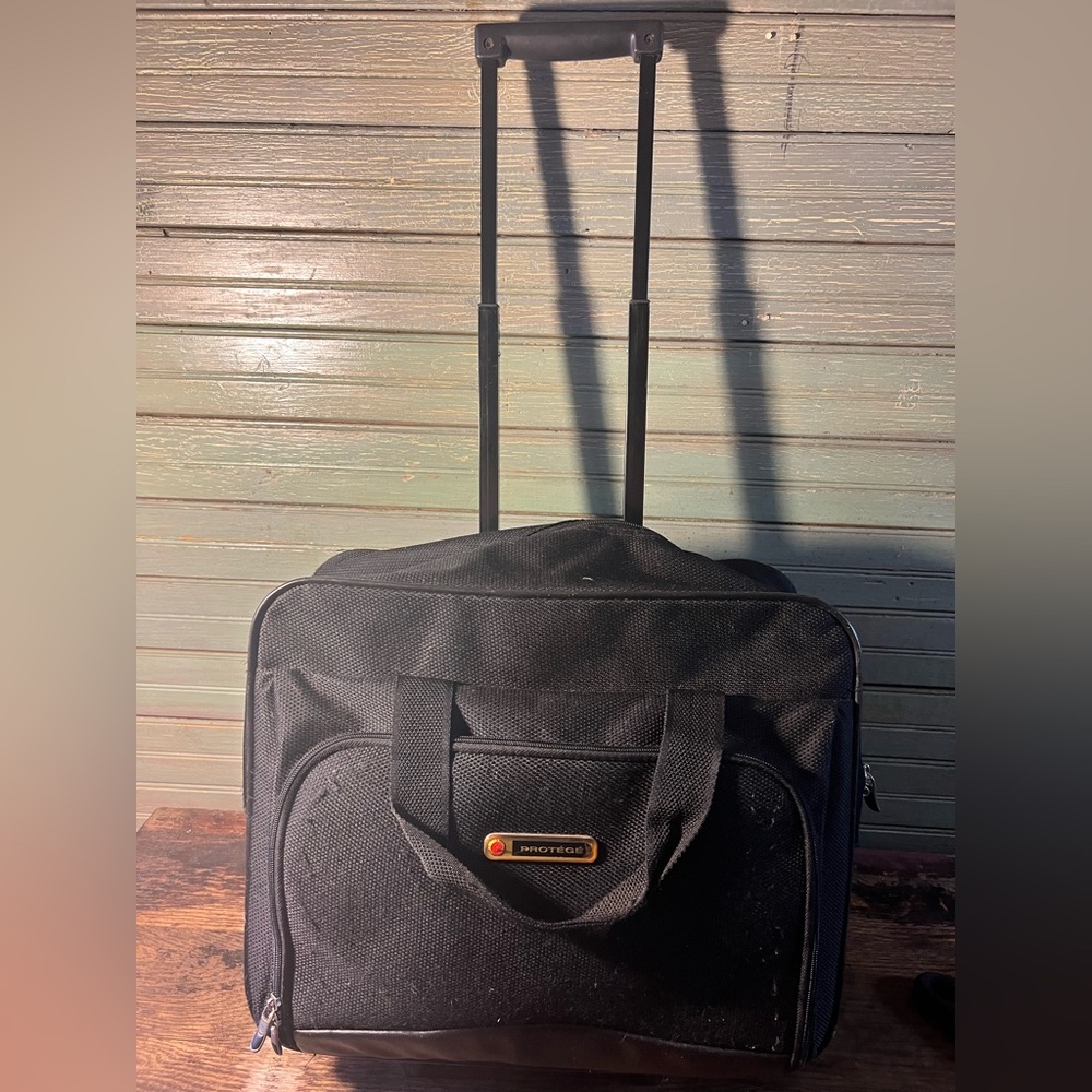 Roll behind bag